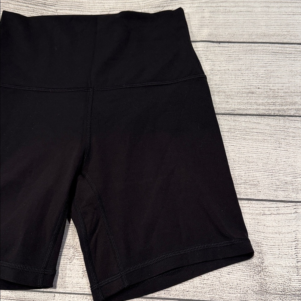 🍋Women’s Lululemon Align Short 6" Size 4 Black
W7BG3S 🍋 - Picture 6 of 14
